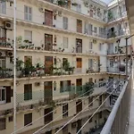Vantaggio Apartment